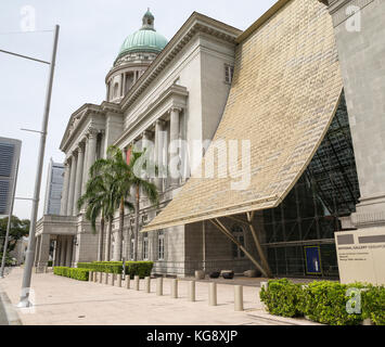 Die National Gallery in Singapur in Asien ("national gallery Singapore" in drei Sprachen) Stockfoto