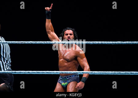 BARCELONA-NOV 4: The Wrestler Jinder Mahal in Aktion bei WWE Live auf der Palau Sant Jordi am 4. November 2017 in Barcelona, Spanien. Stockfoto