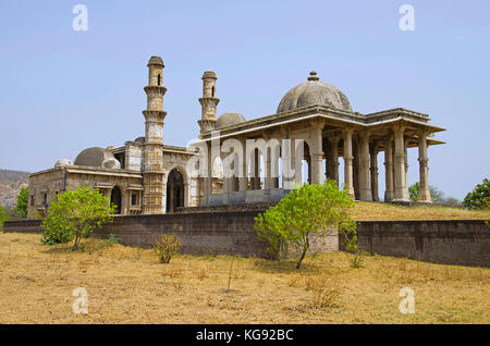 Außenansicht von Kevada Masjid (Moschee), hat Minarette, Globus wie Kuppeln und enge Treppen, während der Zeit von Mahmud Begada gebaut. UNESCO-geschützten Champ Stockfoto