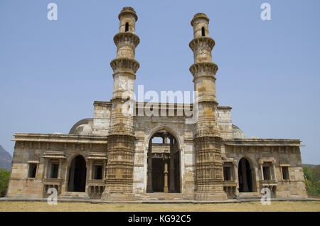 Außenansicht von Kevada Masjid (Moschee), hat Minarette, Globus wie Kuppeln und enge Treppen, während der Zeit von Mahmud Begada gebaut. UNESCO-geschützten Champ Stockfoto