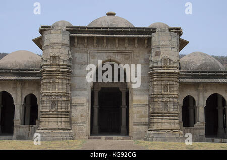 Außenansicht der Nagina Masjid (Moschee), aus reinem weißen Stein gebaut. UNESCO-geschützte Champaner - Pavagadh Archäologischen Park, Gujarat, Indien