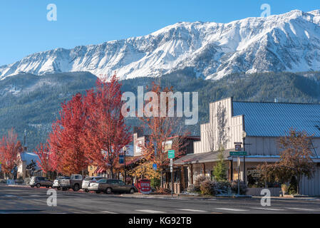 Die Innenstadt von Joseph, Oregon im Herbst. Stockfoto