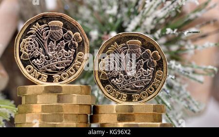 Weihnachten Geld ein Pfund Münzen Stockfoto