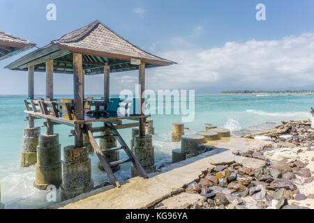 Rund um gili t - am Strand speisen Stockfoto