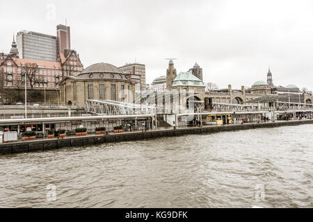 Am Hafen Stockfoto