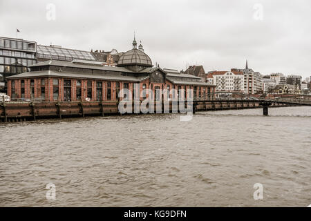 Am Hafen Stockfoto