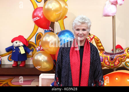 London, Großbritannien. 5. November 2017. Julie Walters, Paddington 2 - Weltpremiere, BFI Southbank, London, UK. 05 Nov, 2017. Foto von Richard Goldschmidt Credit: Rich Gold/Alamy leben Nachrichten Stockfoto