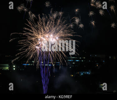 Aberystwyth, Großbritannien. 5 Nov, 2017. Von Aberystwyth runder Tisch Feuerwerk 2017 Credit anzeigen: Kristian Bond/alamy leben Nachrichten Stockfoto