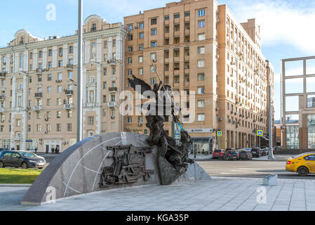 Moskau, Russland - November 2. 2017 Denkmal für Kalaschnikow, Designer von Ak-47 auf oryzheyny Lane. Stockfoto