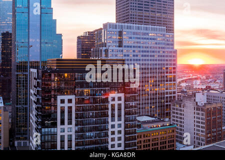 Minneapolis skyline Betrachtet aus der 28. Etage des 365 Nicollet Apartment Gebäude. Stockfoto