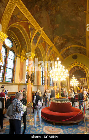 Budapest - 17. September 2017: Im Innenraum der ungarischen Parlament, auch als Parlament von Budapest in dieser Stadt, Stockfoto