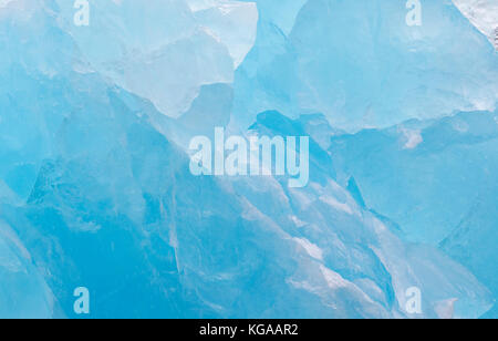 Hell Blau glazialen Eisberg Stockfoto