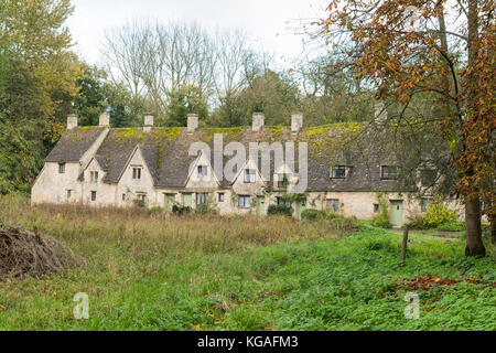 Arlington Row Bibury - Reihe von Cotswold Cottages - England, Großbritannien Stockfoto