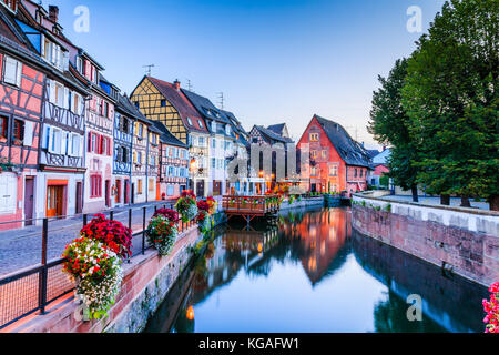 Colmar, Elsass, Frankreich. petit Venedig, Wasser, Kanal und traditionellen Fachwerkhäusern. Stockfoto