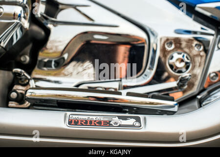 KHABAROWSK, RUSSLAND - 3. Mai 2017: Handmontierte dreirädrige Honda Trake-Motorräder auf ebenem Untergrund in Khabarowsk am 3. Mai 2017 Stockfoto