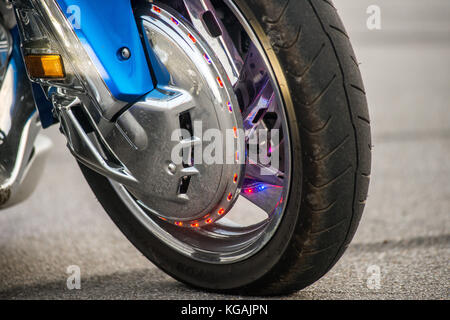 KHABAROWSK, RUSSLAND - 3. Mai 2017: Handmontierte dreirädrige Honda Trake-Motorräder auf ebenem Untergrund in Khabarowsk am 3. Mai 2017 Stockfoto