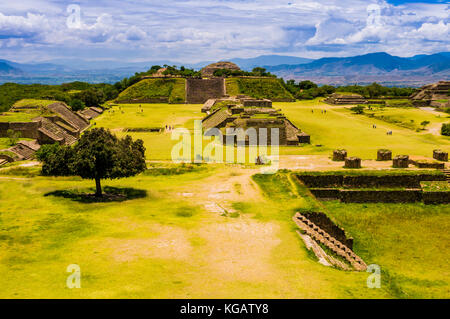 Panoramablick auf Monte Alban, der antiken Stadt zapotecs, Oaxaca, Mexiko Stockfoto