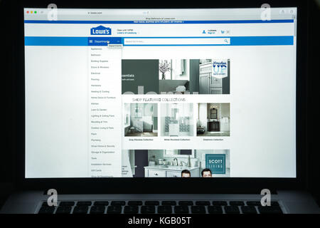 Mailand, Italien - 10. August 2017: Homepage von Lowe. Es ist ein amerikanisches Unternehmen, das eine Kette von Einzelhandelsgeschäften für den Wohnungsbau und Haushaltsgeräte betreibt. Stockfoto