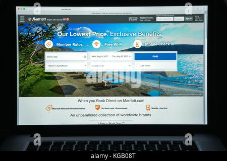 Mailand, Italien - 10. August 2017: Homepage der Marriott-Website. Es ist ein amerikanisches multinationales, diversifiziertes Gastgewerbe-Unternehmen, das verwaltet und Franchises vertreibt Stockfoto