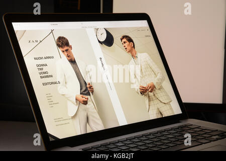 Mailand, Italien - 7. Mai 2017: Zara-Website Homepage. Es ist eine spanische Marke fashion-e-commerce Store. Stockfoto