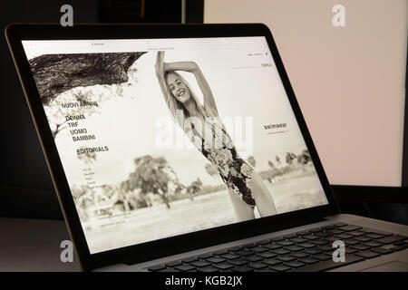 Mailand, Italien - 7. Mai 2017: Homepage der Marke Zara. Es ist ein spanisches Mode-E-Commerce-Geschäft. Stockfoto