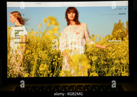 Mailand, Italien - 7. Mai 2017: Zara-Website Homepage. Es ist eine spanische Marke fashion-e-commerce Store. Stockfoto