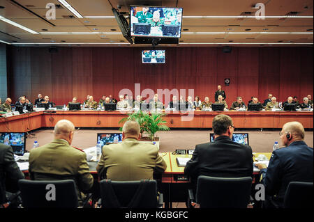 Brüssel, Belgien November 2017. Allgemeine Ansicht vor dem Treffen der Verteidigungsköche der Europäischen Union am Sitz des Europäischen Rates in Brüssel, Belgien am 06.11.2017 von Wiktor Dabkowski | Verwendung weltweit Credit: dpa/Alamy Live News Stockfoto