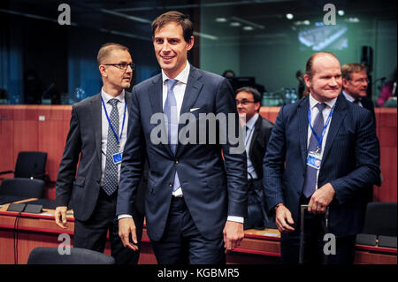 Brüssel, Bxl, Belgien November 2017. Niederländische Finanzministerin Wopke Hoekstra zu Beginn der Eurogruppe trafen sich die Finanzminister der einheitlichen Währung der EUROZONE am 06.11.2017 in der EU-Zentrale in Brüssel, Belgien von Wiktor Dabkowski Credit: Wiktor Dabkowski/ZUMA Wire/Alamy Live News Stockfoto