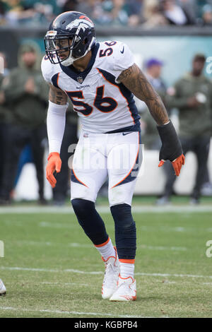 Philadelphia, Pennsylvania, USA. 5 Nov, 2017. Denver Broncos außerhalb linebacker Shane Ray (56), die in Aktion während der NFL Spiel zwischen der Denver Broncos und die Philadelphia Eagles am Lincoln Financial Field in Philadelphia, Pennsylvania. Die Philadelphia Eagles 51-23 gewonnen. Christopher Szagola/CSM/Alamy leben Nachrichten Stockfoto