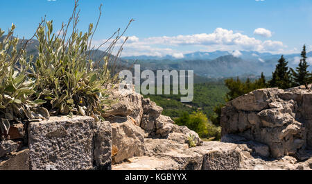 Der Blick vom Fort imperial Zinnen auf srd in der Nähe von Dubrovnik, Kroatien, Europa Stockfoto