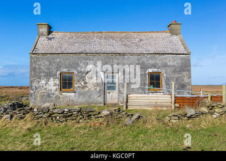 Alten, verlassenen, einsamen Haus renovierungsbedürftig, Valentia Island, Co.Kerry, Irland Stockfoto