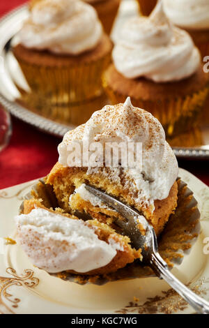 Honig eierpunsch Cupcakes Stockfoto