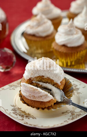 Honig eierpunsch Cupcakes Stockfoto