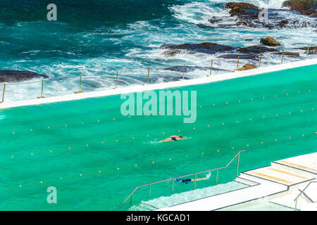 Bondi Bäder Home des legendären Bondi Icebergs Swimming Club liegt am südlichen Ende des Bondi Beach in Sydney, NSW, Australien Stockfoto