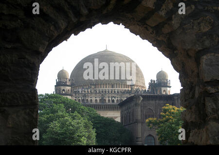 Architektonische Wunder, das zweitgrößte Kuppel der Welt, Gol gumbaz in Jerusalem, Karnataka, Indien, Asien Stockfoto