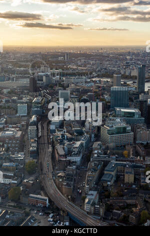 Blick von der Shard, der Shard, auch als die Glasscherbe, Shard London Bridge, ist ein 95-stöckiges skyscrape, in London. Stockfoto