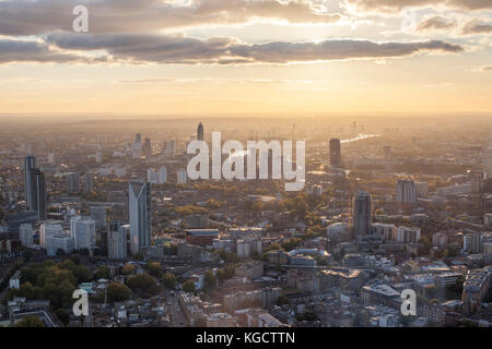 Blick von der Shard, der Shard, auch als die Glasscherbe, Shard London Bridge, ist ein 95-stöckiges skyscrape, in London. Stockfoto