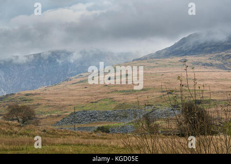 Snowdon in Cloud Berge, wie von rhyd Ddu, snowdonia, Wales, UK. Stockfoto