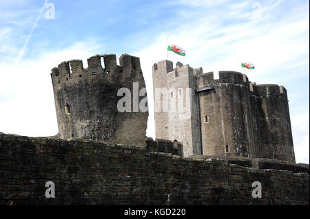 Südöstlichen Turm und inneren östlichen Torhaus. Caerphilly Castle. Stockfoto