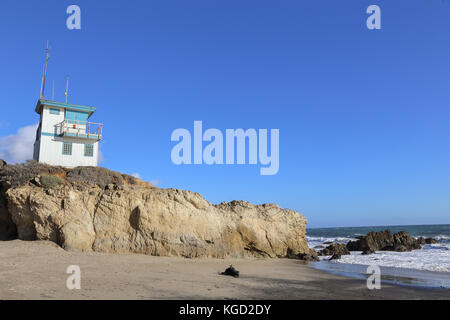 Lifeguard Station bei Leo Carillo State Beach, Malibu Kalifornien Stockfoto