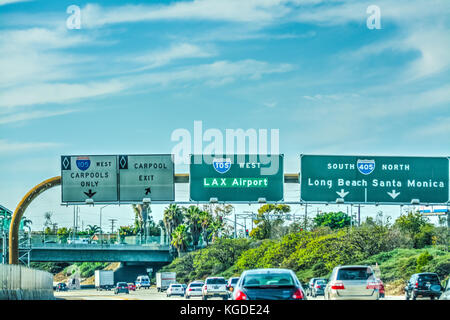 Lax Ausfahrt am 105 Freeway. Los Angeles, Kalifornien Stockfoto