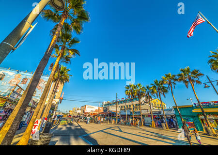 Venedig, Ca, USA - November 03, 2016: Ocean Front Walk in Venice Beach Stockfoto