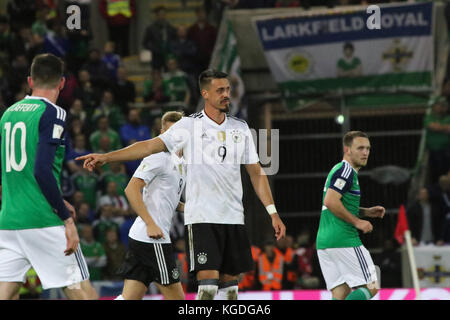 In Deutschland Sandro Wagner (9) in Aktion gegen Nordirland im Windsor Park von Belfast, 05. Oktober 2017. Stockfoto