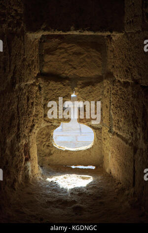 Invertiert schlüsselloch Gerichtsbezirk in das mittelalterliche maurische Alcazaba (Zitadelle) in Almeria, Spanien Stockfoto