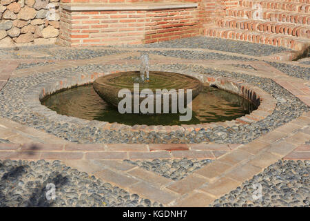 Brunnen und Gärten im 10. Jahrhundert Alcazaba (Zitadelle) in Almeria, Spanien Stockfoto