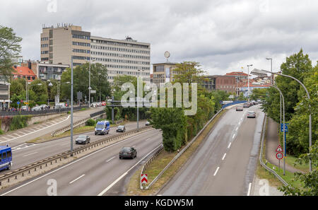 Straßenlandschaft in Saarbrücken, der Hauptstadt des Saarlandes in Deutschland Stockfoto