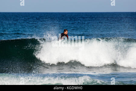 Surfer Spaß in Son de Marina, Mallorca, Spanien Stockfoto