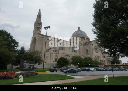 Außenseite der Basilika Nationalheiligtum der Unbefleckten Empfängnis in Washington DC, USA. Stockfoto