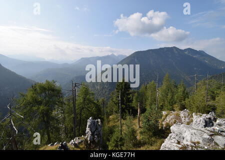 Blick von Falkenstein in Richtung Chiemgauer alpen mit Sonntagshorn, Kienberg und Rauschberg Stockfoto