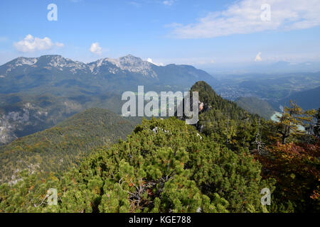 Blick vom Pflasterbachhoerndl Richtung Zwiesel, Hochstaufen und Bad Reichenhall Stockfoto